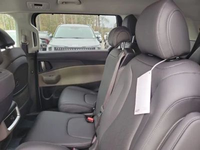 2026 Kia Carnival Hybrid — photo 26 view