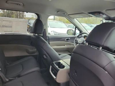 2026 Kia Carnival Hybrid — photo 30 view