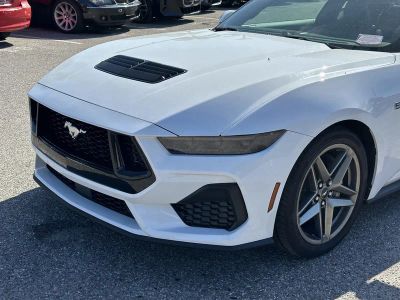 2025 Ford Mustang — photo 9 view
