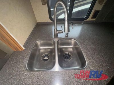 2008 Winnebago Journey - Photo 11