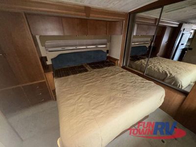 2008 Winnebago Journey - Photo 26