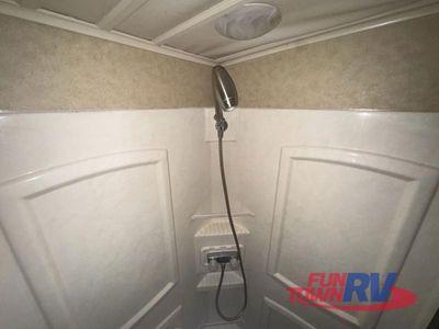 2008 Winnebago Journey - Photo 25