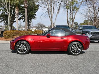 2023 Mazda MX-5 Miata - Photo 2
