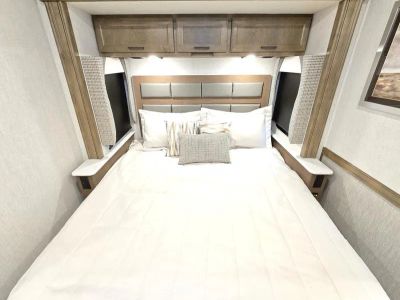 2026 Fleetwood BOUNDER - Photo 18