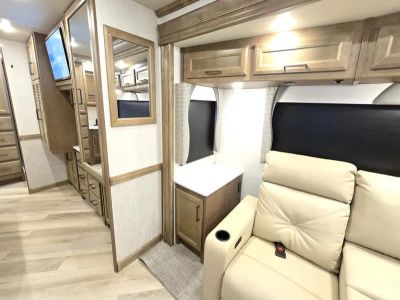 2026 Fleetwood BOUNDER - Photo 16