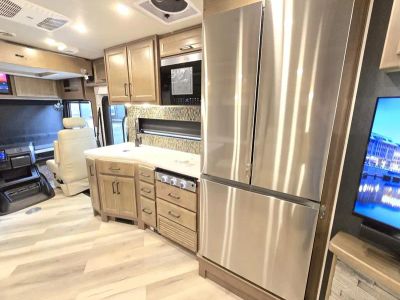 2026 Fleetwood BOUNDER - Photo 9