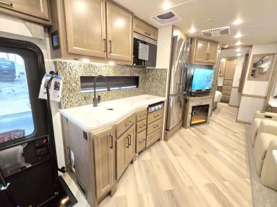 2026 Fleetwood BOUNDER - Photo 6