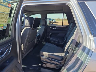 2024 Chevrolet Tahoe — photo 18 view