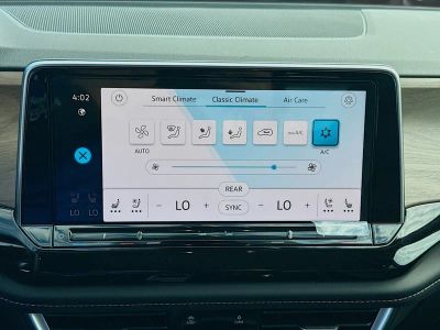 2026 Volkswagen Atlas — photo 14 view