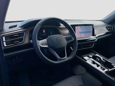2026 Volkswagen Atlas — photo 9 view