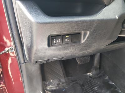 2024 Toyota RAV4 - Photo 13
