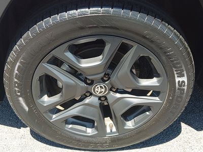2024 Toyota RAV4 - Photo 10