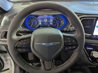 2026 Chrysler Pacifica — photo 19 view