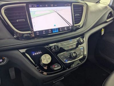 2026 Chrysler Pacifica — photo 24 view