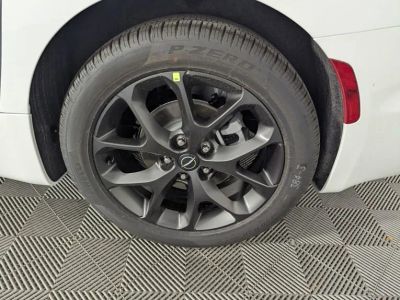 2026 Chrysler Pacifica — photo 18 view