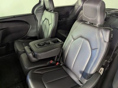 2026 Chrysler Pacifica — photo 15 view