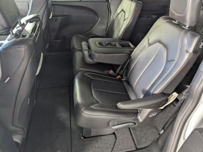 2026 Chrysler Pacifica — photo 14 view