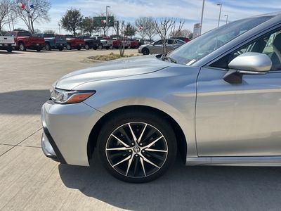2024 Toyota Camry - Photo 2