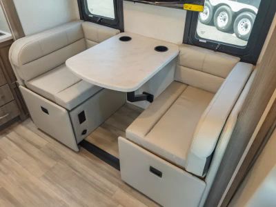 2026 Thor Motor Coach DELANO — photo 8 view