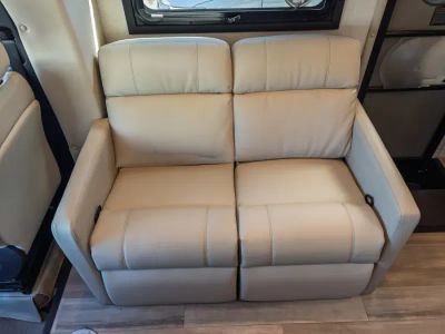 2026 Thor Motor Coach DELANO — photo 10 view