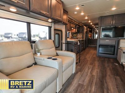 2023 Thor Motor Coach Palazzo — photo 12 view