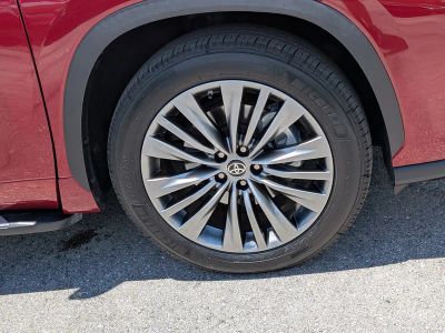 2021 Toyota Highlander — photo 11 view
