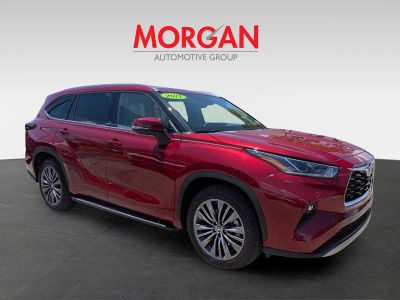 2021 Toyota Highlander — side profile view