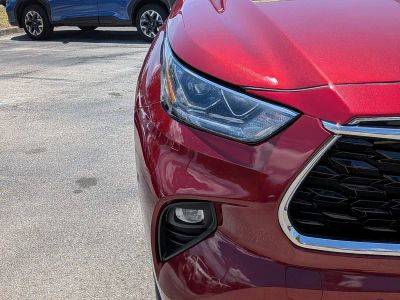 2021 Toyota Highlander — photo 9 view