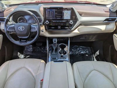 2021 Toyota Highlander — photo 18 view