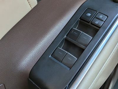 2021 Toyota Highlander — photo 24 view