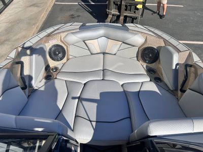 2025 Centurion FE 23 - Photo 12