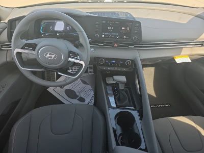 2026 Hyundai Elantra — photo 12 view