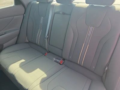 2026 Hyundai Elantra — photo 18 view