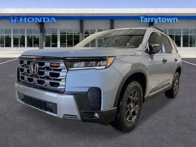 2026 Honda Pilot AWD TrailSport in Sonic Gray Pearl — front three-quarter view