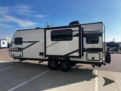 2024 Winnebago Industries Towables Micro Minnie - Photo 3