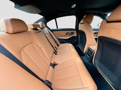 2025 BMW 3 Series — photo 24 view