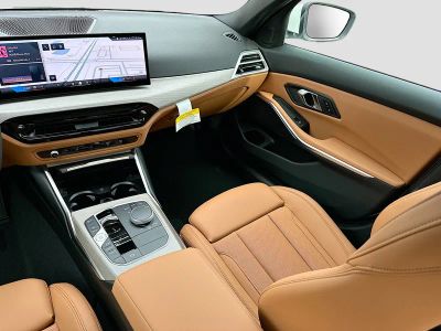 2025 BMW 3 Series — photo 20 view