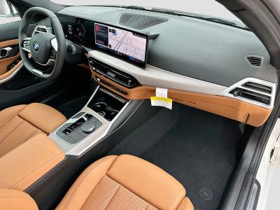 2025 BMW 3 Series — photo 26 view