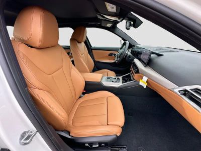 2025 BMW 3 Series — photo 25 view