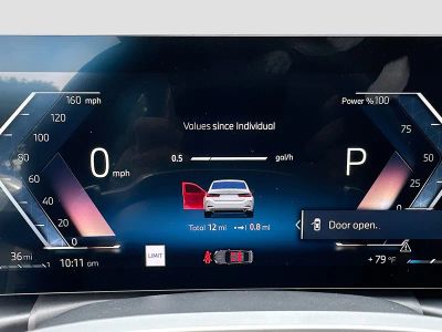 2025 BMW 3 Series — photo 11 view