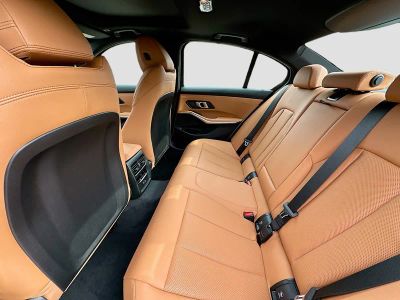 2025 BMW 3 Series — photo 22 view