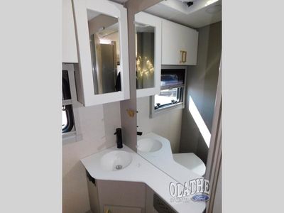 2027 Winnebago VIEW - Photo 12