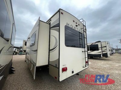 2018 Keystone RV Montana - Photo 4
