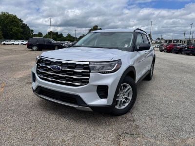 2026 Ford Explorer Active in White Metallic — front three-quarter view