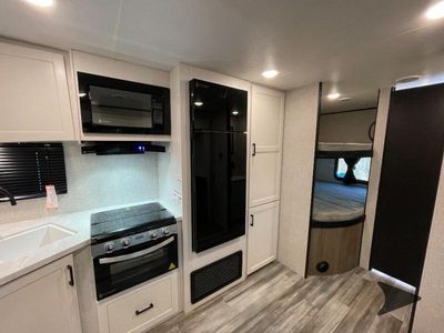2025 Jayco Jay Flight SLX - Photo 14