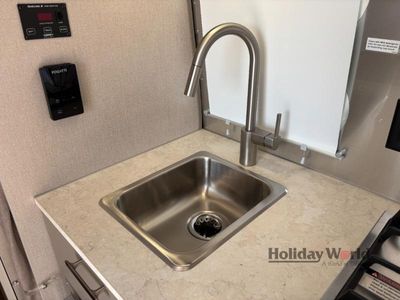 2026 Airstream Caravel - Photo 11
