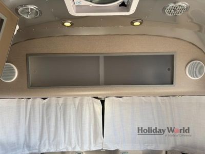 2026 Airstream Caravel - Photo 7