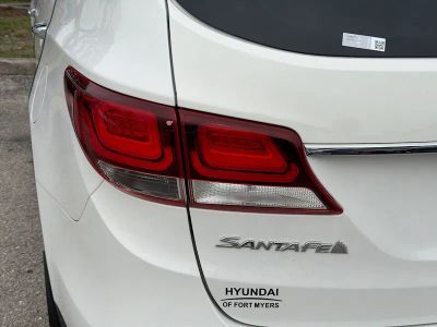 2018 Hyundai Santa Fe — photo 10 view