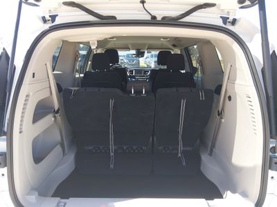 2024 Chrysler Voyager - Photo 11