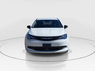 2024 Chrysler Voyager - Photo 2